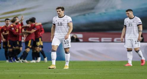 أصوات تُنادي بتغييرات في منتخب ألمانيا بعد الهزيمة الكبيرة